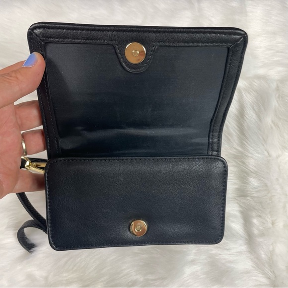 Mickey Mouse Disney Classic Wristlet Wallet. - Picture 11 of 12